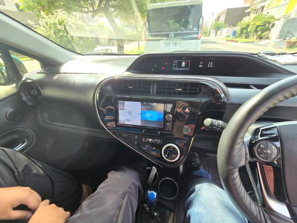 toyota-auqa-hybrid-big-3