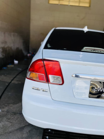 honda-civic-exi-20052006-big-1