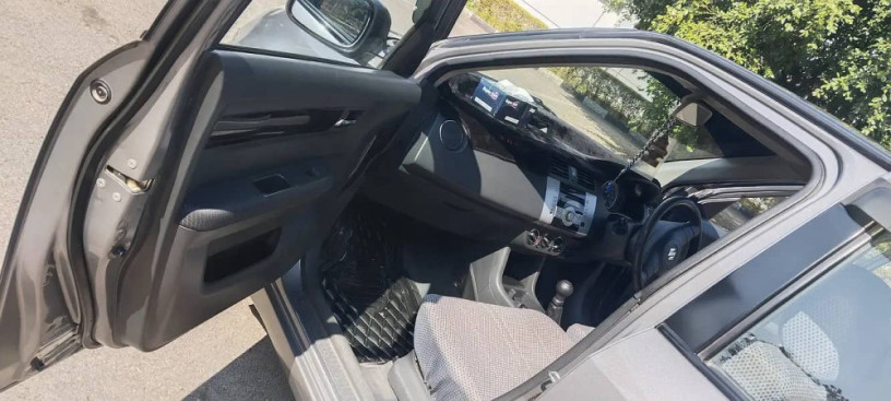 suzuki-swift-dlx-13-2016-big-9