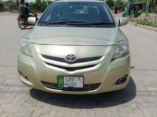 toyota-belta-2007