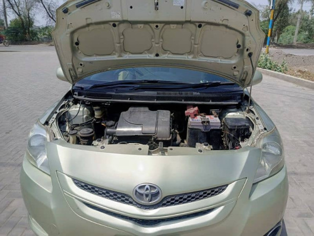 toyota-belta-2007-big-8