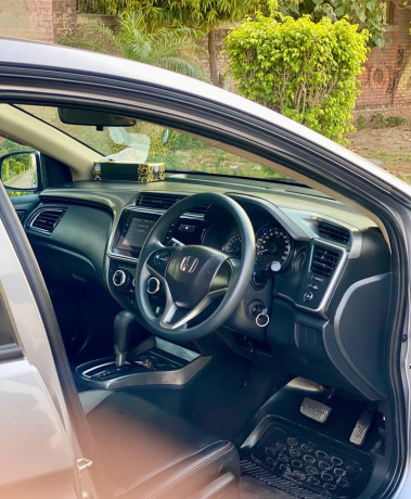 honda-city-12-cvt-2022-big-3
