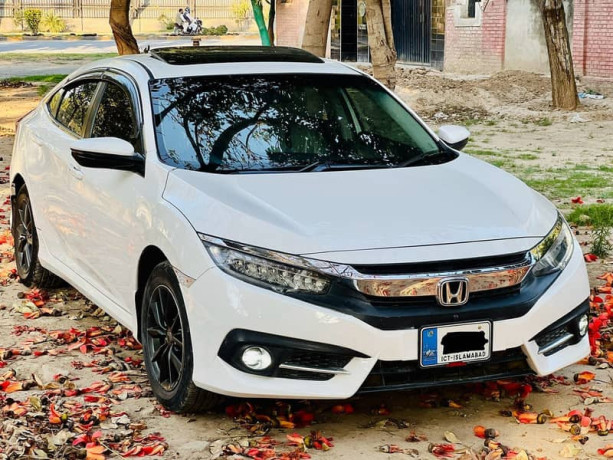 honda-civic-oriel-18-2021-full-option-ug-big-10