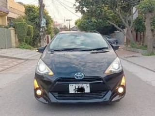 toyota-aqua-2016