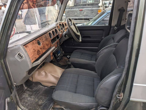 suzuki-jimny-sierra-1996-big-4