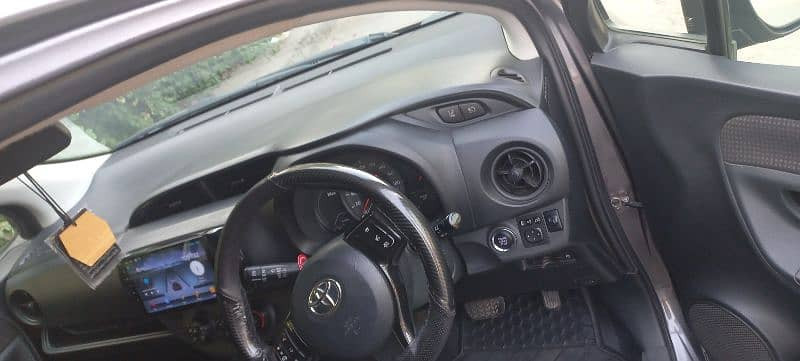 toyota-vitz-2020-big-8