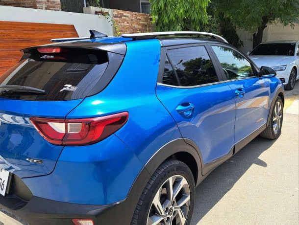 kia-stonic-2021-big-4
