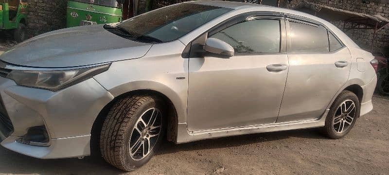 toyota-corolla-altis-2018-big-5