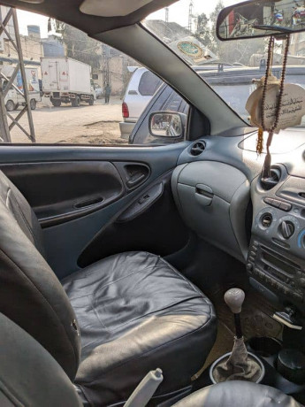 toyota-vitz-1999-big-6