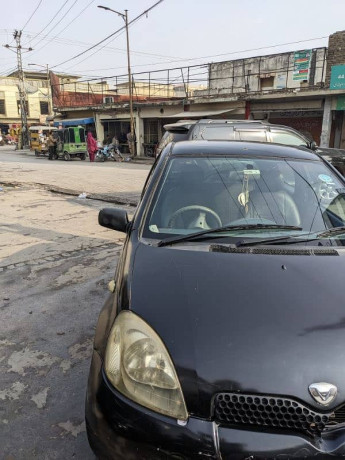 toyota-vitz-1999-big-1