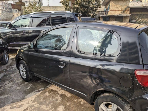 toyota-vitz-1999-big-0