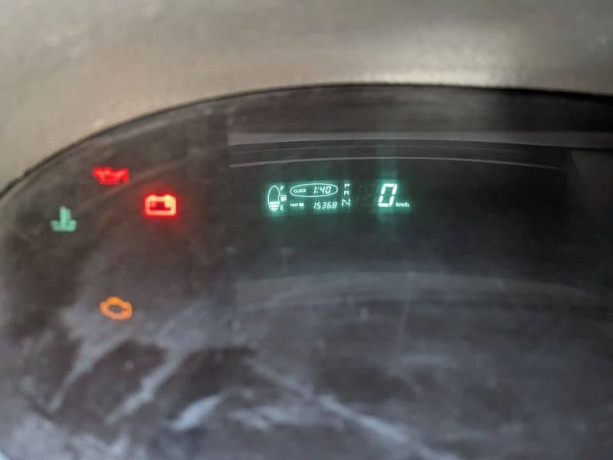 toyota-vitz-1999-big-11