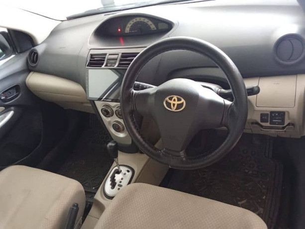 toyota-belta-2007-big-4