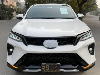 toyota-fortuner-legender-2022