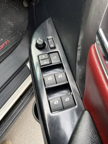 toyota-fortuner-legender-2022-big-13