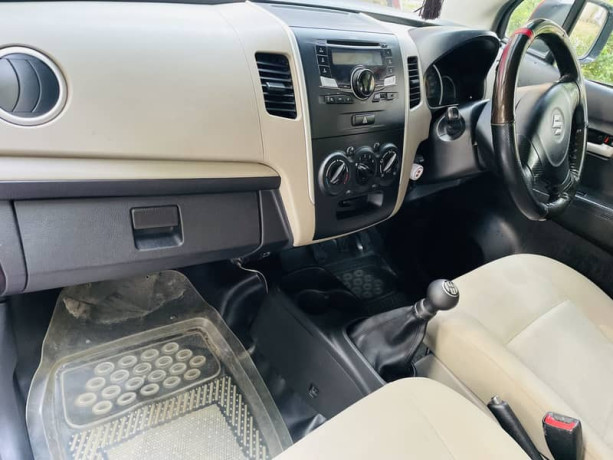 suzuki-wagon-r-vxl-2016-big-10
