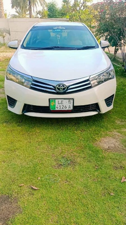 toyota-corolla-gli-2015-big-6
