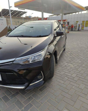 toyota-corolla-gli-20142016-big-11