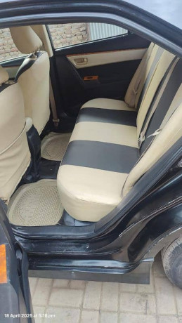 toyota-corolla-gli-20142016-big-8