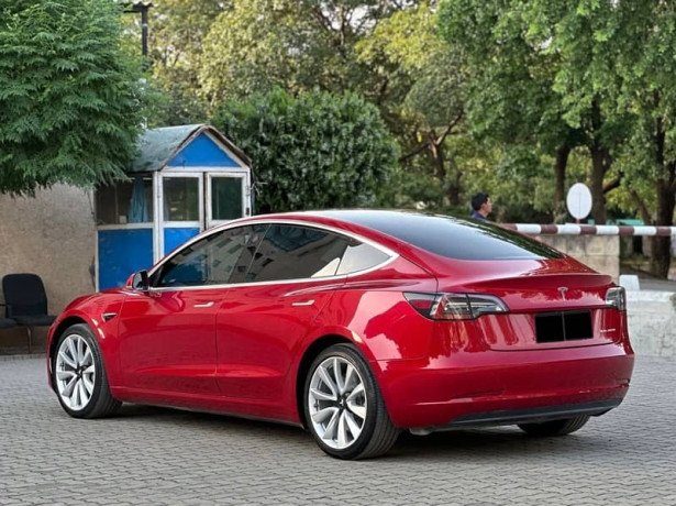 tesla-model-3-big-5