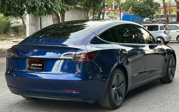 tesla-model-3-big-5