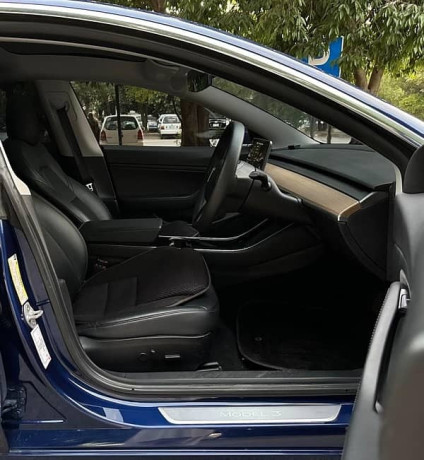 tesla-model-3-big-6