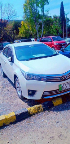 toyota-corolla-gli-2017-big-1