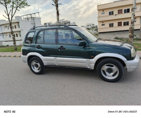 suzuki-grand-vitara-2000-model-big-4
