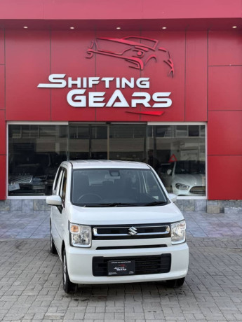 suzuki-wagonr-big-0