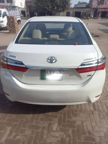 toyota-corolla-gli-2018-big-1