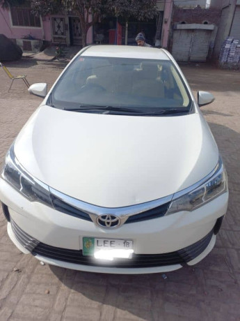 toyota-corolla-gli-2018-big-0