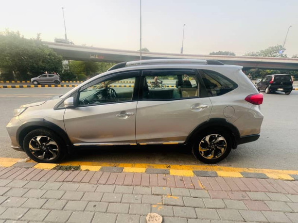 honda-br-v-ivtec-2021-silver-big-3