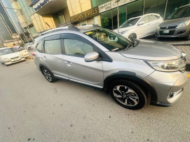 honda-br-v-ivtec-2021-silver-big-1