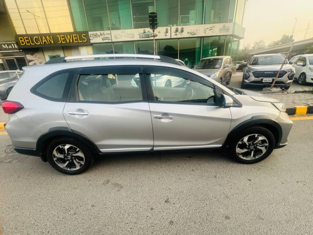 honda-br-v-ivtec-2021-silver-big-0
