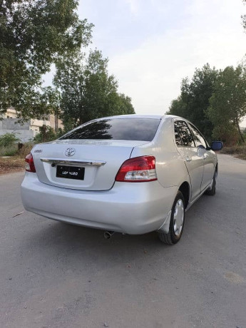 toyota-belta-2006-big-1