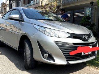toyota-yaris-2020