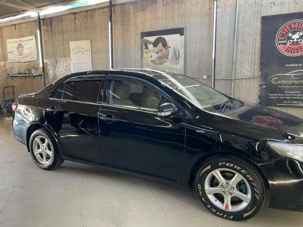 toyota-corolla-2011-big-8
