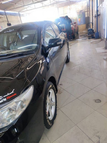 toyota-corolla-2011-big-6