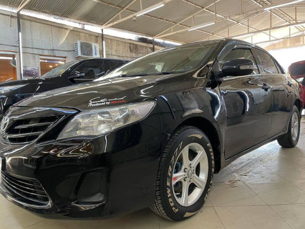 toyota-corolla-2011-big-11