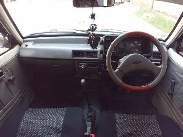 suzuki-mehran-vx-2005-big-6