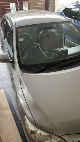 toyota-corolla-gli-2013-big-2