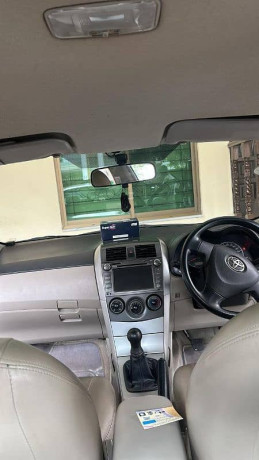 toyota-corolla-gli-2013-big-6