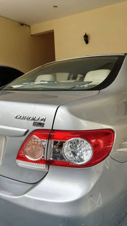 toyota-corolla-gli-2013-big-1
