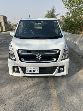 suzuki-wagon-r-hybrid-stingray-20212024-big-0