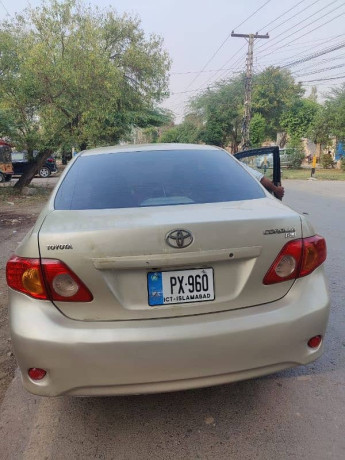 toyota-corolla-gli-2009-big-11