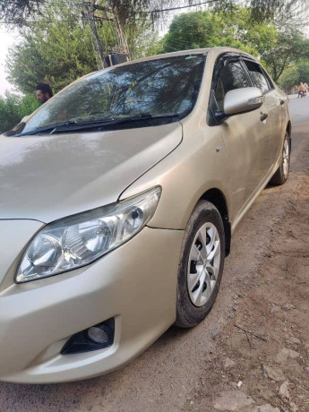 toyota-corolla-gli-2009-big-3