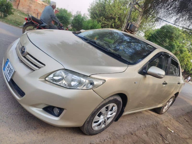 toyota-corolla-gli-2009-big-5