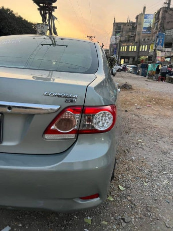 toyota-corolla-gli-2012-big-6