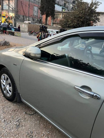 toyota-corolla-gli-2012-big-13
