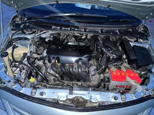 toyota-corolla-gli-2012-big-14